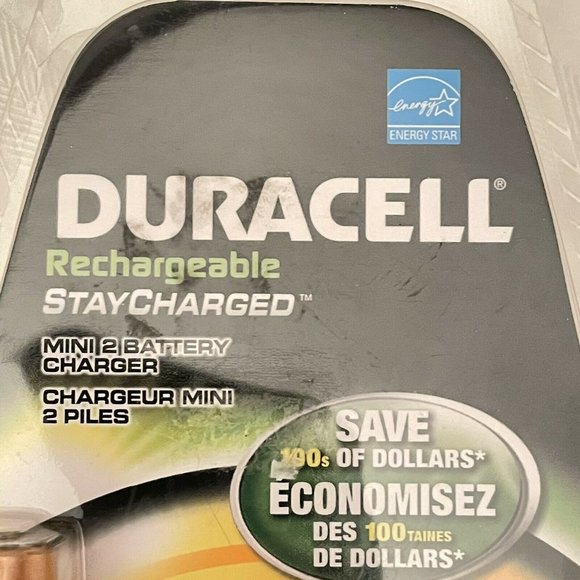 New Sealed DURACELL RECHARGEABLE MINI 2 Battery Charger Pink w/ 2 AA NiMH batt - Picture 2 of 7